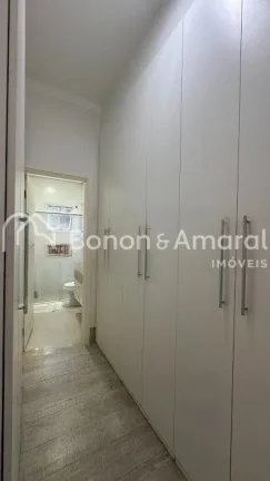 Imagem Este lindo sobrado em estilo moderno oferece ambientes amplos, integrados e pensados para o conforto...