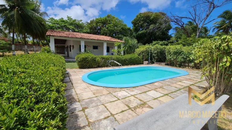 Terreno à venda, 2438 m² por R$ 850.000,00 - Centro - Paracuru/CE