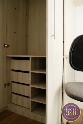 Imagem Apartamento com 3 Quartos e 1 banheiro à Venda, 45 m² por R$ 290.000