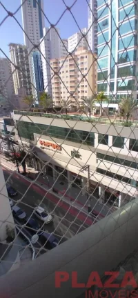 Imagem Amplo Apartamento com 2 Sacadas, 3 Quartos e Churrasqueira a Gás no Centro de Balneário Camboriú