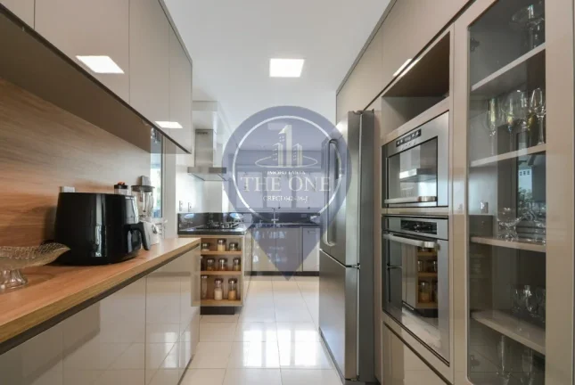 Imagem Imperdível: Apartamento de Luxo na Vila Mariana, São Paulo-SP - 4 quartos, 3 suítes, 2 salas, 5 banheiros, 3 vagas - 200m²