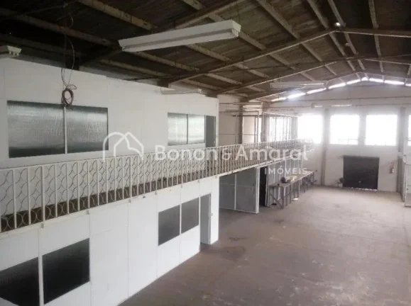 Imagem Venda , salão comercial , Santa Candida , em Campinas 
Zoneamento ZAE A . 
Local de fácil acesso p...
