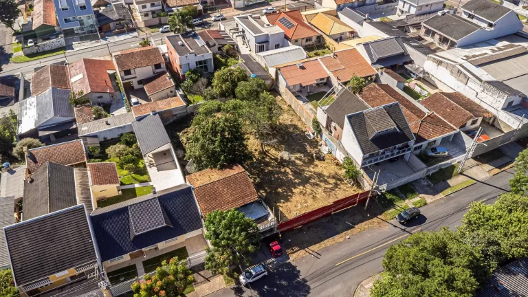 Imagem Terreno à Venda em Novo Mundo - Curitiba/PR