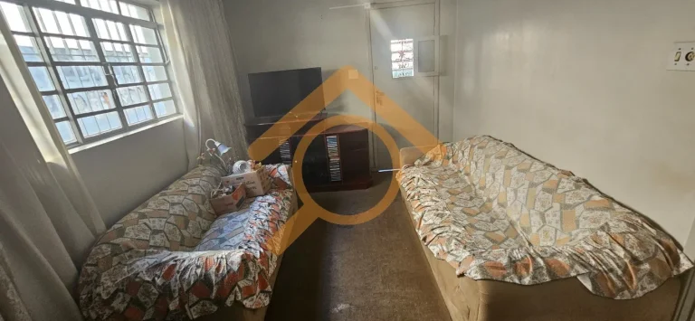 Imagem Casa em Condomínio à Venda em São Paulo-SP, Jardim Campo Grande: 4 Quartos, 2 Suítes, 3 Salas, 5 Banheiros, 4 Vagas, 250 m². Oportunidade para Reforma: 2 Casas, 350 m².