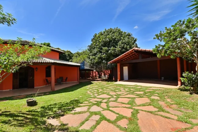 Foto do imóvel: Casa em Condomínio para Venda em Brasília, Setor Habitacional Tororó (Jardim Botânico), 6 dormitórios, 3 suítes, 5 banheiros, 4 vagas