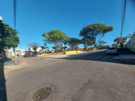 Imagem 4 VAGAS+ 5 QUARTOS +3 SUÍTES + 4 SALAS+ RESIDENCIAL OU COMERCIAL