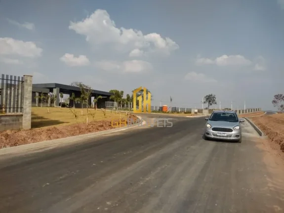 Imagem TE0097

Lote a venda em CondomÃ­nio Villa Toscana - Senador Canedo GO

- Com 1001,67mÂ²;
- LocalizaÃ...