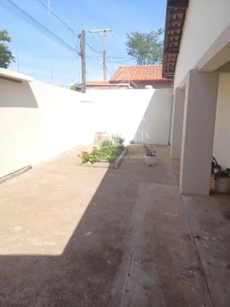 Imagem Casa para Venda em Limeira, Parque Residencial Aeroporto, 3 dormitórios, 1 suíte, 1 banheiro, 4 vagas