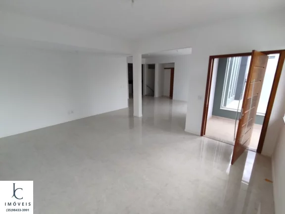 Imagem CASA RESIDENCIAL em SÃO LOURENÇO - MG, Vale dos Pinheiros