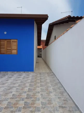 Imagem Casa para Venda em Peruíbe, Vila Erminda, 2 dormitórios, 2 banheiros, 2 vagas