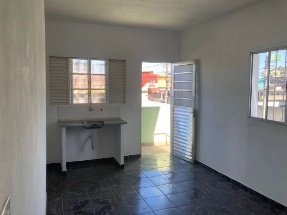 Imagem Casa com 2 dormitórios para alugar, 40 m² por R$ 1.400,00/mês - Calmon Viana - Poá/SP