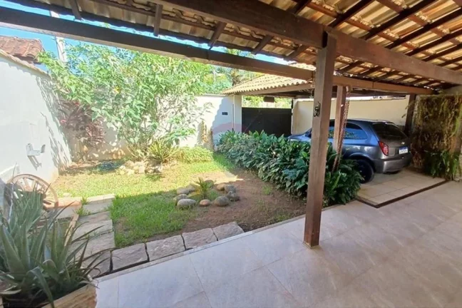 Imagem Casa com três dormitórios em itaipuaçu.