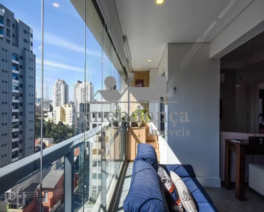 Imagem Apartamento andar alto em Pinheiros com 3 quartos sendo 1 suíte e 1 vaga, 72m².