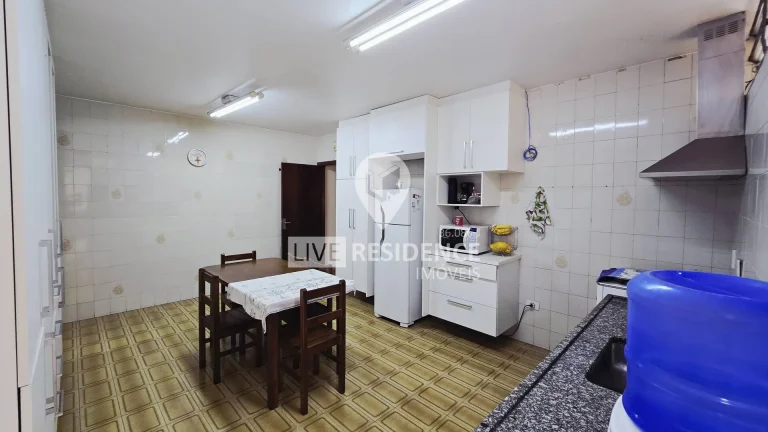 Imagem Casa térrea em zona comercial!