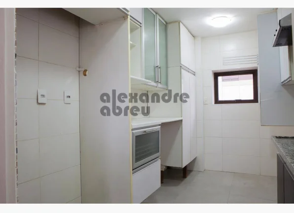 Imagem Apartamento em Moema, próximo ao metrô, disponível para venda ou locação!