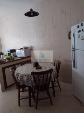 Imagem Imperdível: Casa à venda no Rio de Janeiro-RJ, 4 quartos, 1 suíte, 1 sala, 4 banheiros, 1 vaga de garagem, 164m² - Bairro Pechincha!