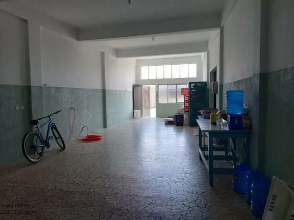 Imagem Oportunidade Única de Investimento! Salão Comercial + Apartamento Residencial à Venda em Peruíbe. Bem Pertinho do Mar.