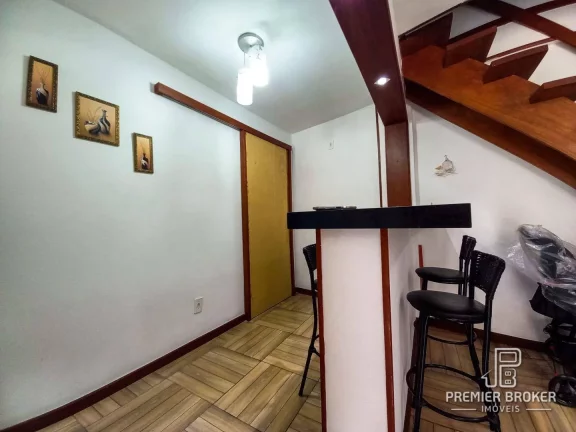 Imagem Casa à venda, 221 m² por R$ 800.000,00 - Bom Retiro - Teresópolis/RJ