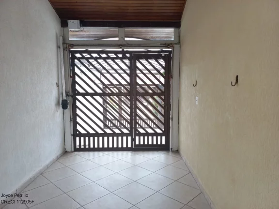 Imagem Casa com 6 dormitórios e a 600m da praia. A venda em Peruíbe