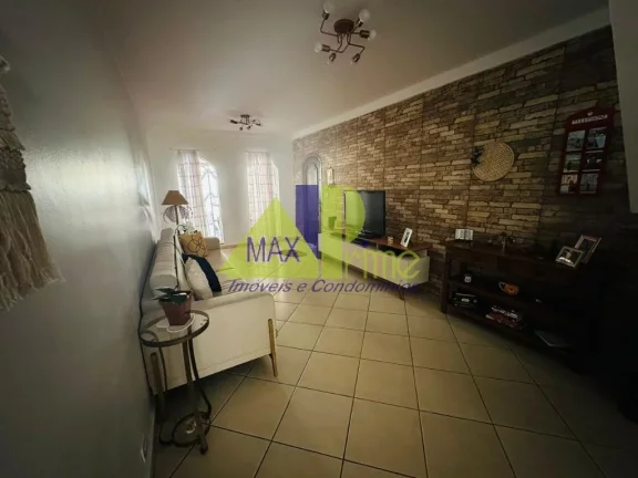 Imagem Imperdível Casa à Venda em São Paulo-SP: 3 Quartos, 1 Suíte, 2 Salas, 3 Banheiros, 2 Vagas na Vila Granada - 260m²