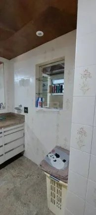Imagem Apartamento para alugar na Avenida Atlântica, 3 quartos, 1 vaga, 287m2.