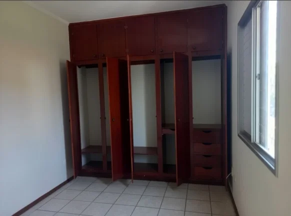 Imagem Apartamento bairro Alto ótima localização com elevador!2 - Dormitórios (1st) ambos com armários...