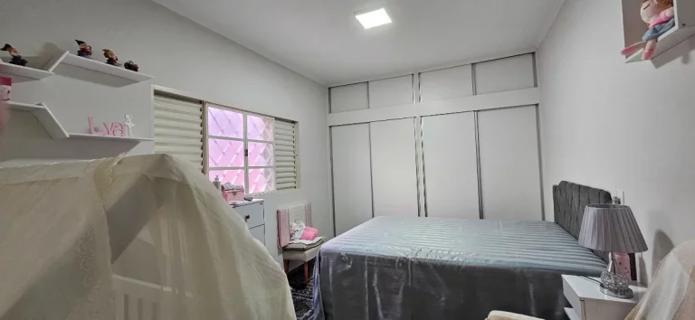 Imagem Casa tipo para venda em Jardim Aeroporto III com 2 quartos, 135m2