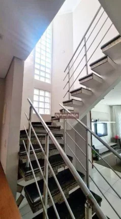 Imagem Sobrado com 3 dormitórios à venda, 200 m² por R$ 1.100.000,00 - Jardim Vila Galvão - Guarulhos/SP