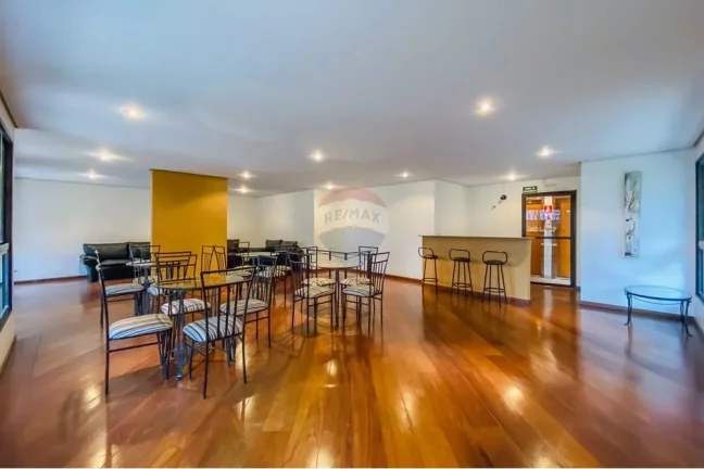 Imagem Excelente Apartamento 176m², 3 suítes, 3 salas, 3 vagas, depósito, elevador privativo e muito mais.