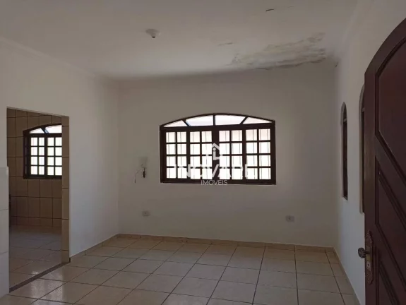 Imagem Casa com 3 dormitórios à venda, 180 m² por R$ 330.000,00 - Jardim Leonora - Itumbiara/GO