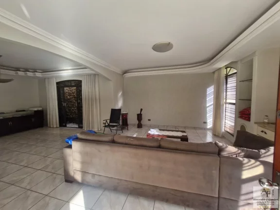Imagem Casa para Venda em Goiânia, Aeroviário, 3 dormitórios, 1 suíte, 3 banheiros, 4 vagas