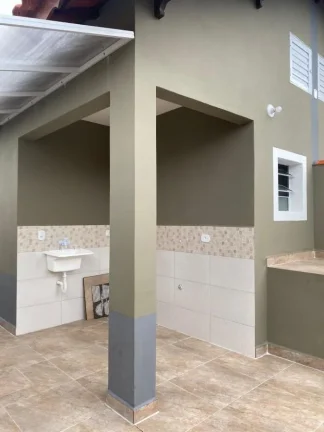 Imagem Casa para Venda em Mongaguá, Jardim das Palmeiras, 2 dormitórios, 1 suíte, 1 banheiro, 2 vagas