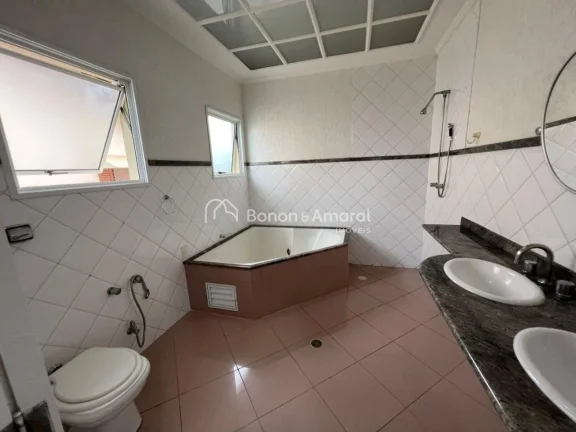 Imagem Este belíssimo sobrado no Condomínio Millenium oferece conforto, sofisticação e uma localizaçã...