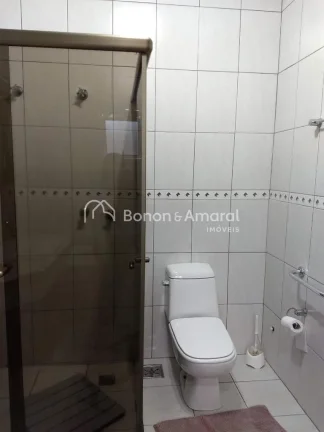 Imagem Apresentamos esta belíssima casa assobradada em um dos condomínios mais desejados de Valinhos, com...