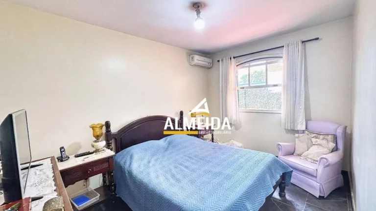 Imagem Casa com 3 dormitórios à venda, 234 m² por R$ 950.000,00 - Cidade Claret - Rio Claro/SP