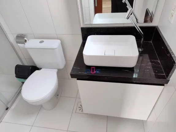 Imagem Apartamento com 2 dormitórios sendo 1 suite, todo decorado, planejadfo e climatizado. à venda, 63 m² por R$ 424.000 - Macuco - Santos/SP