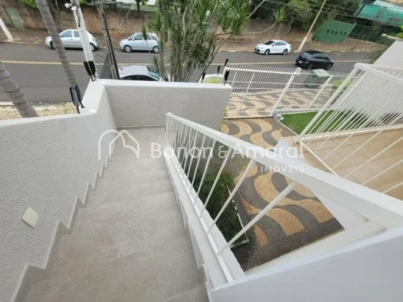 Imagem Excelente sobrado comercial para locação, localizado em rua de grande fluxo de veículos e pedestr...