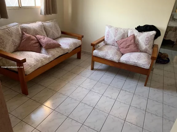 Imagem Casa para Venda em Limeira, Parque Hipolito, 5 dormitórios, 1 suíte, 2 banheiros, 2 vagas