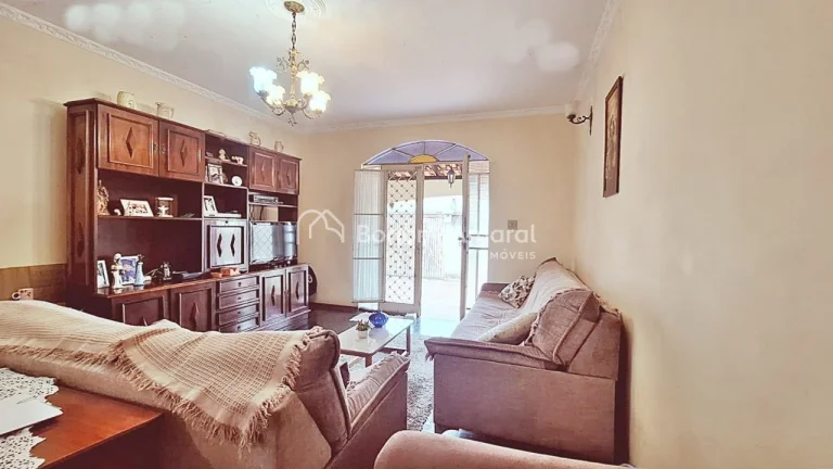 Imagem Casa a venda na Vila Nogueira em Campinas!!

Local próximo a lagoa do Taquaral, praça Arautos da P...