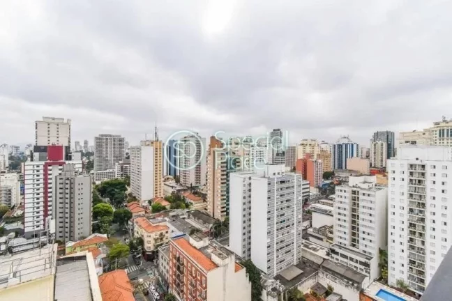 Imagem Cobertura com 87m² de área privativa, 1 suíte e 1 vaga na garagem. Reformada e mobiliada. No prim...
