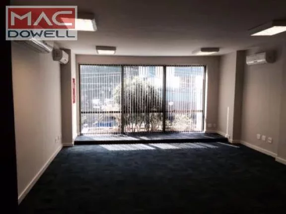 Imagem Prédio comercial de 240 m² - VENDA / LOCAÇÃO - Laranjeiras/RJ