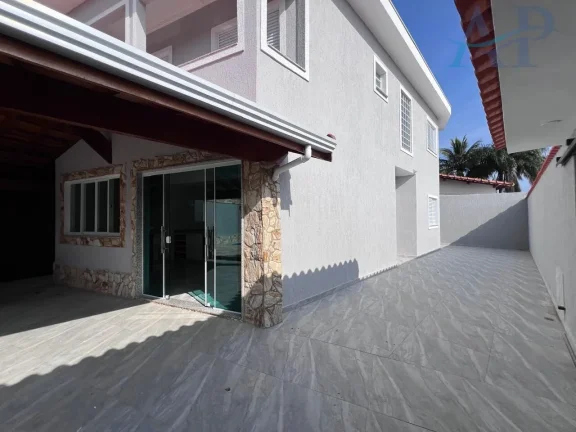Imagem Casa em Praia Grande com 4 Dormitórios perto da Praia