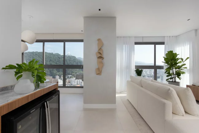 Imagem Apartamento com 3 dormitórios Locacão sendo 3 suítes, 122 m² - Centro - Bal. Camboriú/SC