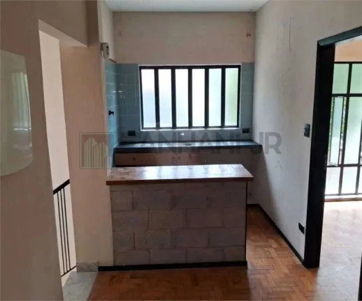 Imagem Casa Comercial de Alto Padrão para Locação em São Paulo-SP, Jardim América: 9 salas, 6 banheiros, 5 vagas, 230m².