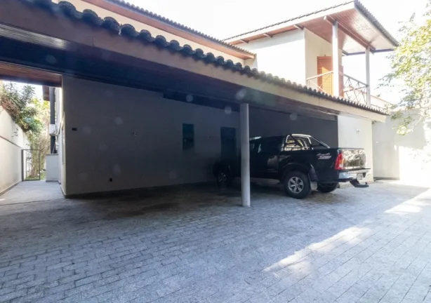 Imagem Imperdível: Casa de Luxo para Locação em São Paulo - Alto de Pinheiros 6 quartos, 6 suítes, 2 salas, 7 banheiros, 6 vagas, 450m²
