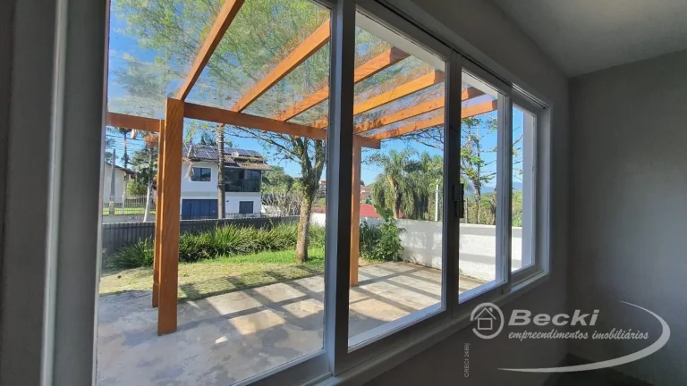 Imagem Casa alto padrão no bairro Nova Brasília - Joinville