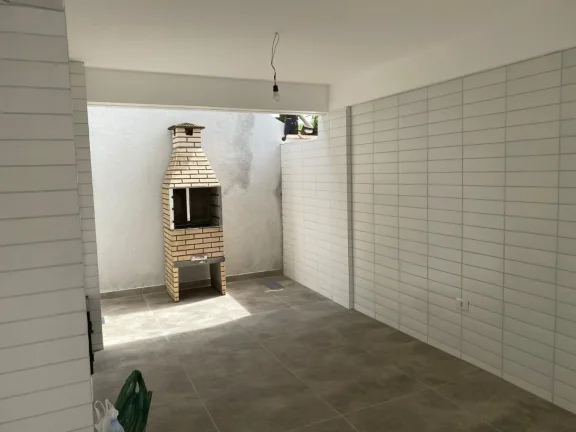 Imagem Casa em condomínio à venda em Santos