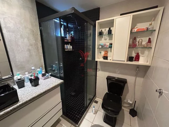 Imagem Apartamento com 3 suites e 2 Vagas de Garagem, varanda, em Manaira, perto da praia