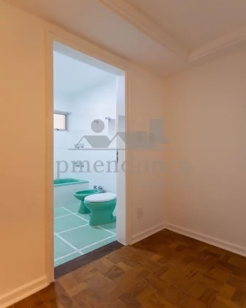 Imagem Apartamento espaçosa na Rua Maranhão com 3 quartos e 2 vagas, 237m²