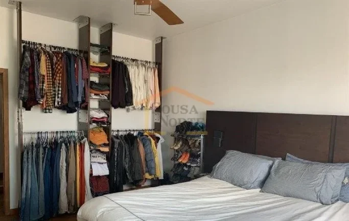 Imagem Apartamento totalmente reformado, 2 dormitórios, sala 2 ambientes, cozinha com armários, área de ...